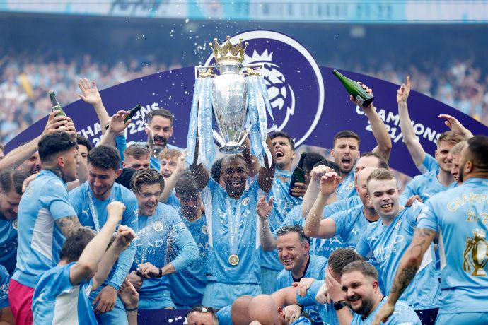 斯基拉：国米未来几周与巴斯托尼谈续约，新合同到2030年（斯基拉：国米近期将与巴斯托尼开启续约谈判，合同至2030年）