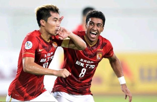 今天是北京时间2025年12月10日星期三，欢迎收看早报！