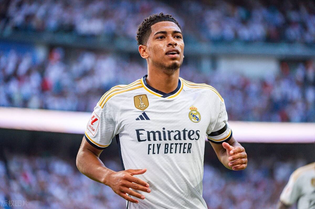 英超第14轮综述：利物浦平局+切尔西爆冷，阿森纳5分领先稳居榜首