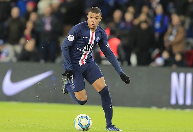 镜报：曼联可能夏窗再追戈麦斯，球员曾说过他想去利物浦（镜报：曼联或今夏再次追逐戈麦斯，此前球员曾表态更向往利物浦）