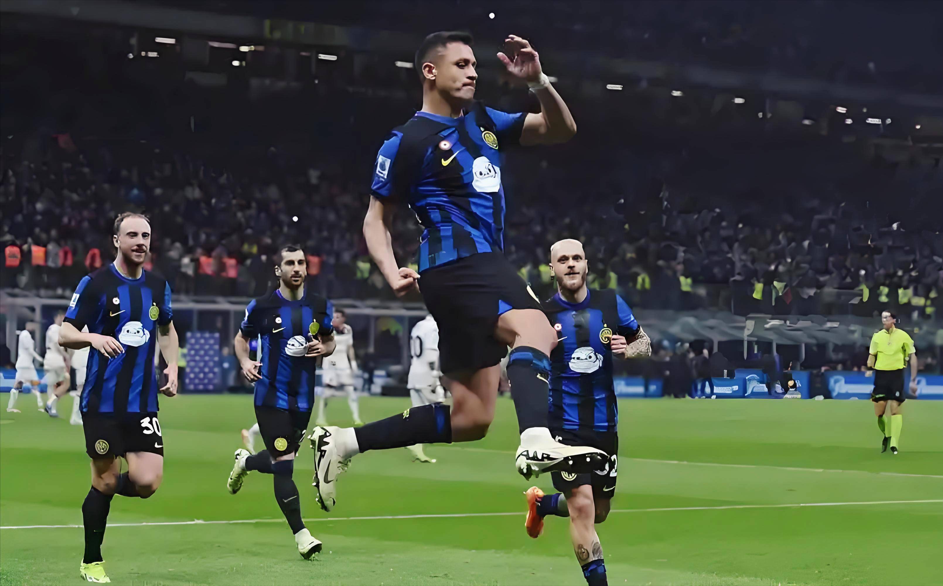 阿斯：贝林厄姆陷状态危机，俱乐部国家队双线遇阻（阿斯：贝林厄姆状态低迷，俱乐部与国家队两线受挫）